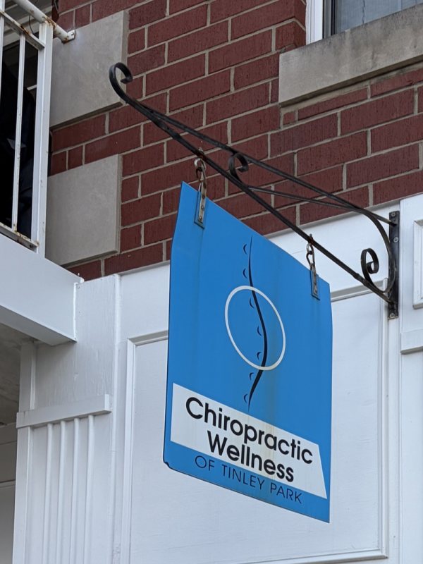 Street signage at Chiropractic Wellness of Tinley Park